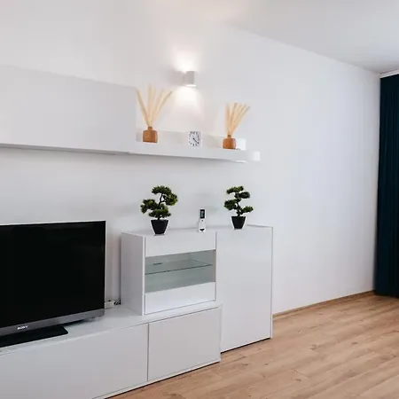 Renovated 1 Bedroom - Full Kitchen - Parking - 4km Tsarevets Appartement Veliko Tarnovo