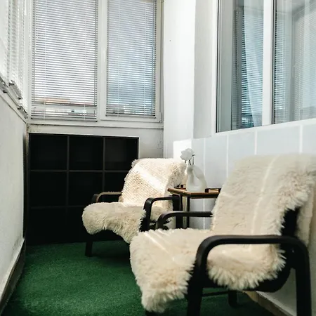 Appartement Renovated 1 Bedroom - Full Kitchen - Parking - 4km Tsarevets *
